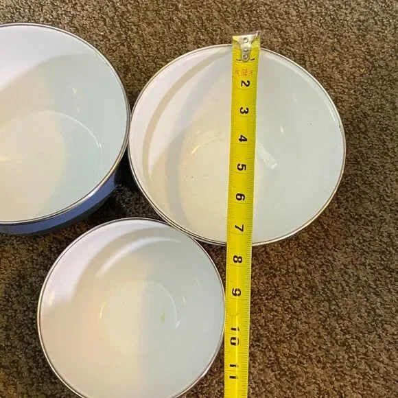 Set of Three Colorful Mixing Bowls Metal Enamel - Picture 11 of 16